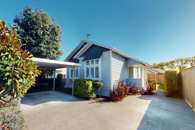 Photo of property in 19 Chelwood Street, Takaro, Palmerston North, 4412