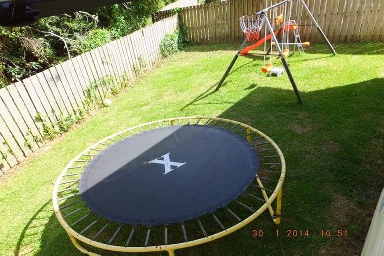 Photo of property in 10 Ali Place, Ranui, Auckland, 0612