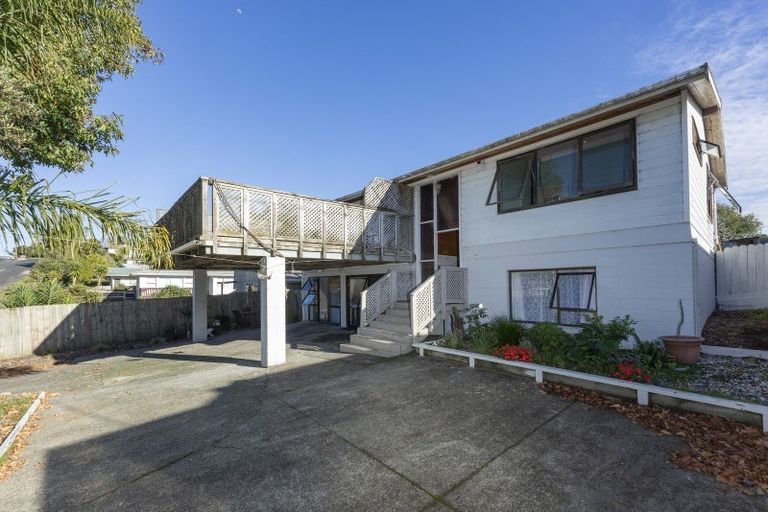 Photo of property in 53 Zita Maria Drive, Massey, Auckland, 0614