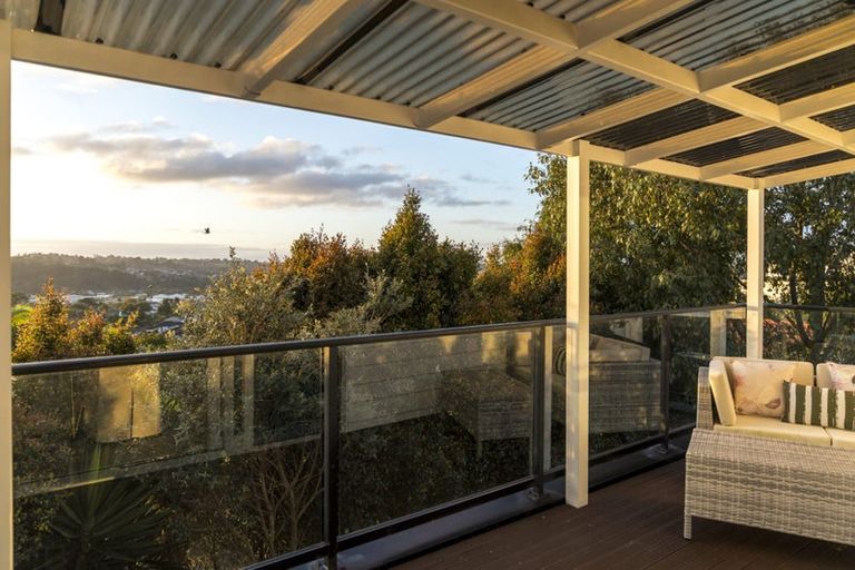 Photo of property in 2 Dhaka Lane, Ranui, Auckland, 0612