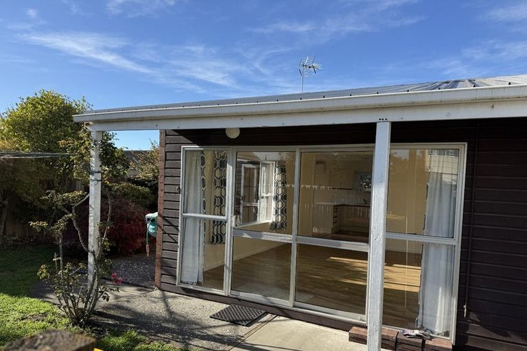 Photo of property in 1/43b Ambleside Drive, Burnside, Christchurch, 8053