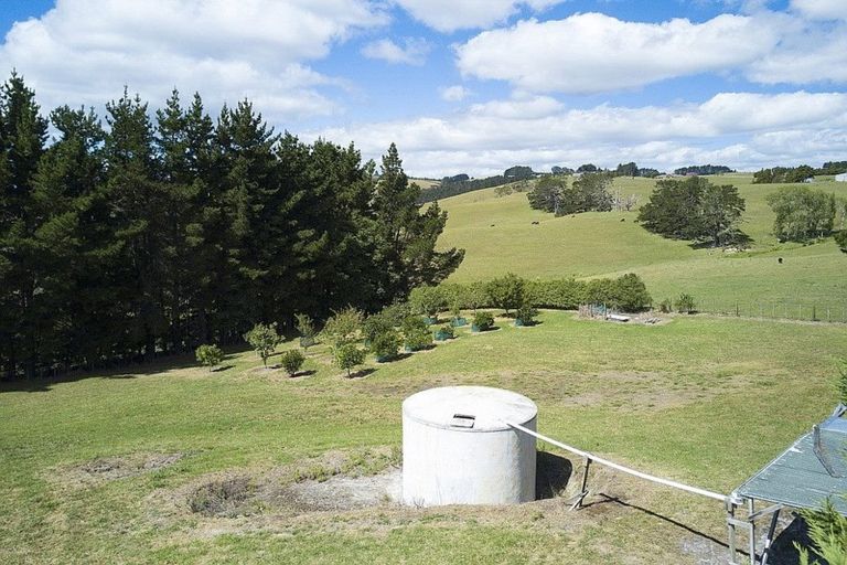 Photo of property in 64 Cable Bay Block Road, Cable Bay, 0420