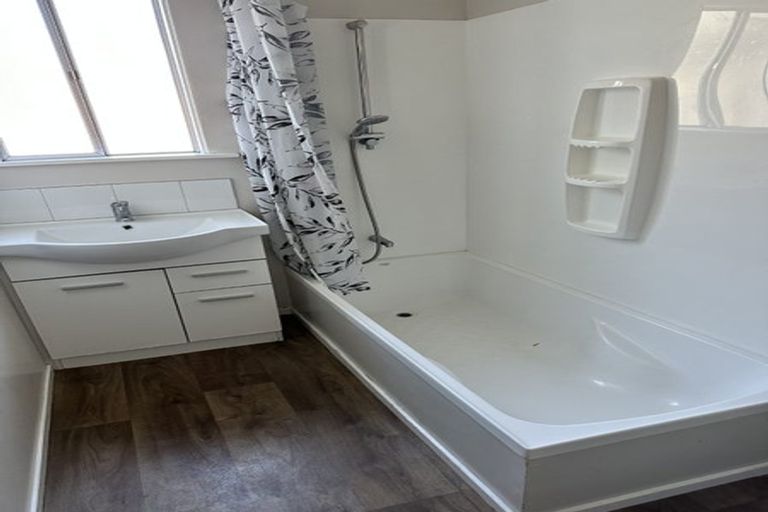 Photo of property in 28 Pasadena Crescent, Totara Park, Upper Hutt, 5018