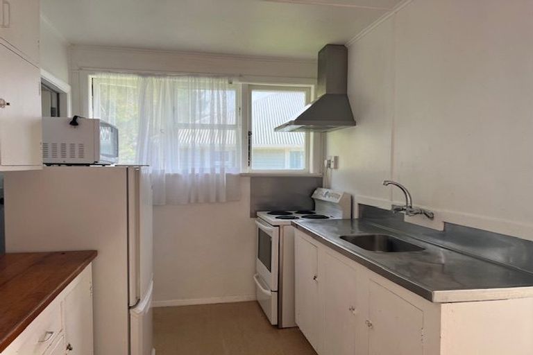 Photo of property in 388-390 George Street, Stokes Valley, Lower Hutt, 5019