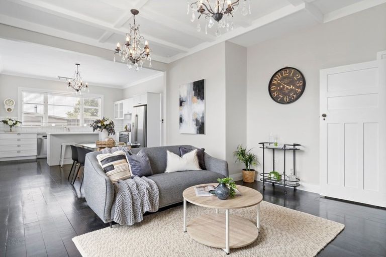 Photo of property in 14 Cotter Street, Greytown, 5712