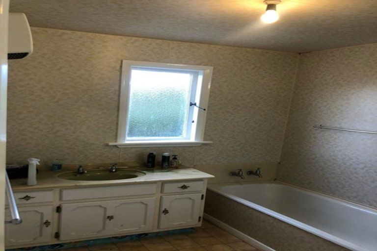 Photo of property in 1 Perry Street, Warrington, Waikouaiti, 9471