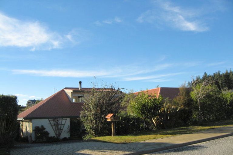 Photo of property in 18 Scaife Place, Wanaka, 9305