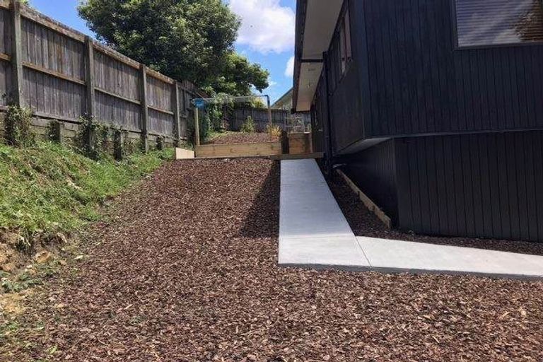 Photo of property in 2/6 Cresta Avenue, Beach Haven, Auckland, 0626