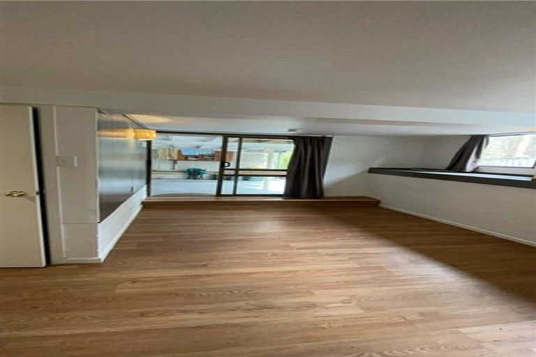 Photo of property in 209a Sturges Road, Henderson, Auckland, 0612