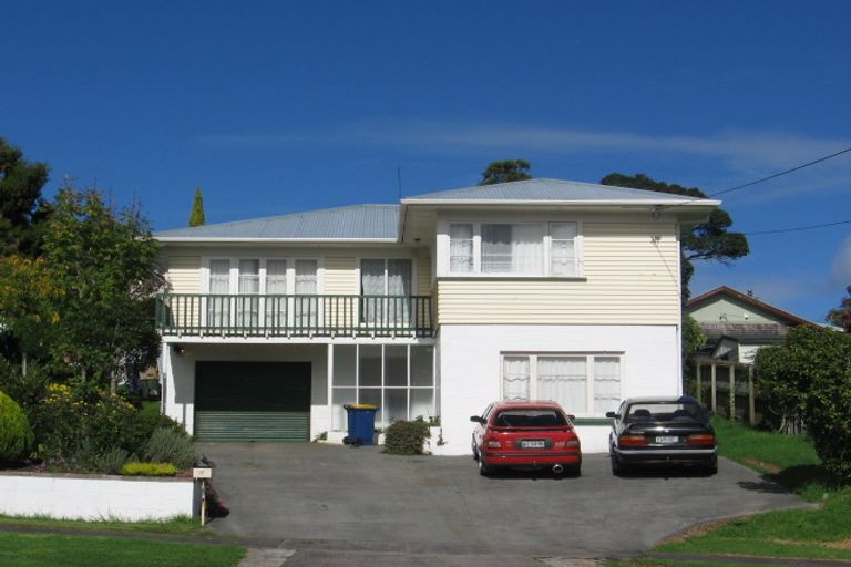 Photo of property in 17 Evans Road, Glen Eden, Auckland, 0602