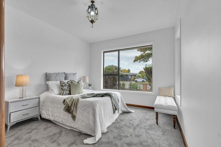 Photo of property in 220 Harewood Road, Bishopdale, Christchurch, 8053