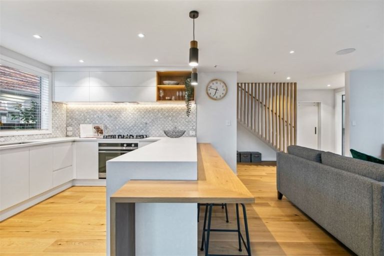 Photo of property in 39 Church Street, Winton, 9720