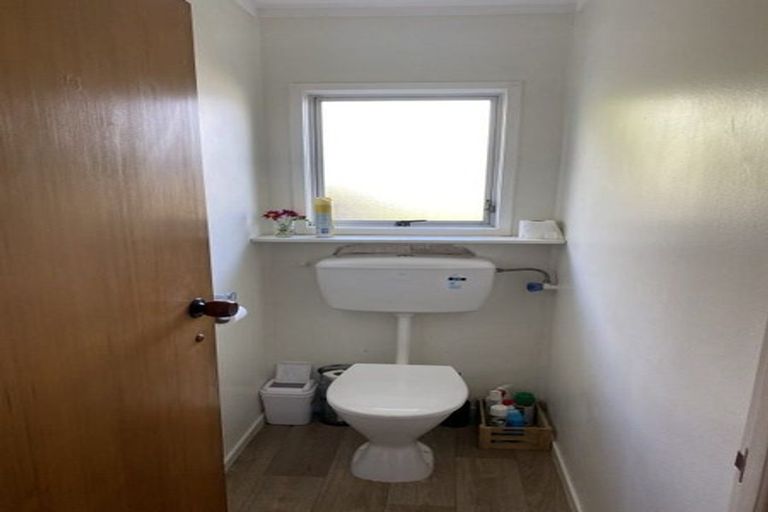 Photo of property in 1 Albatross Road, Red Beach, 0932