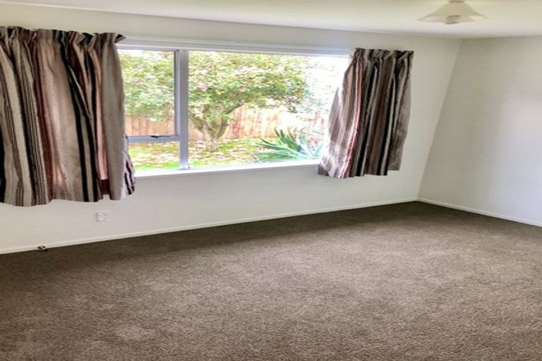 Photo of property in 33 Pensacola Crescent, Broomfield, Christchurch, 8042