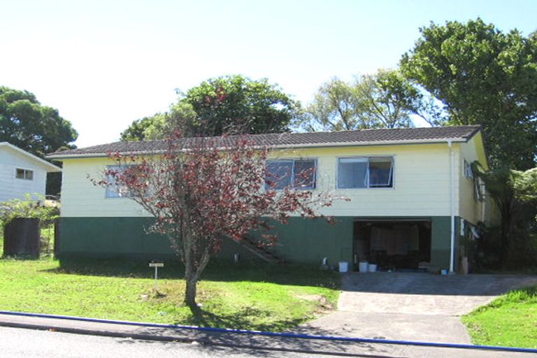 Photo of property in 60 Oreil Avenue, West Harbour, Auckland, 0618