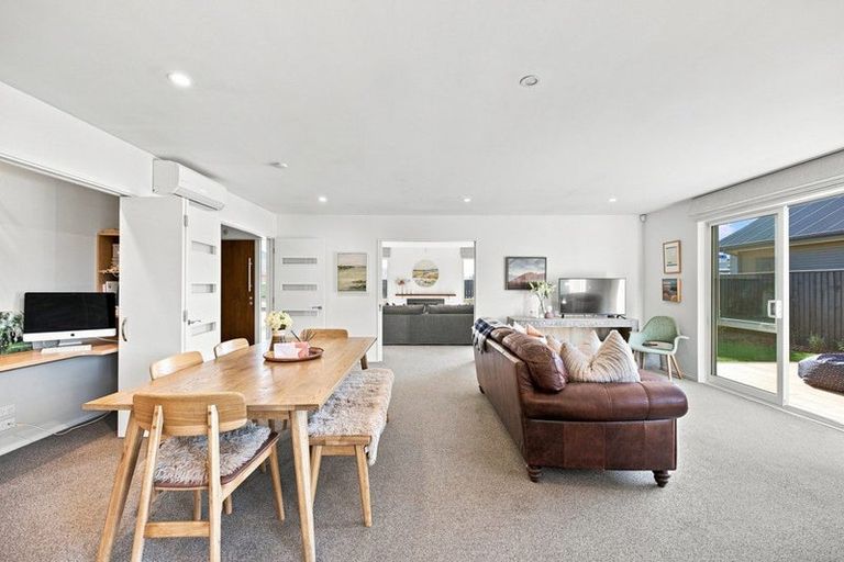 Photo of property in 68 Cairnbrae Drive, Prebbleton, 7604