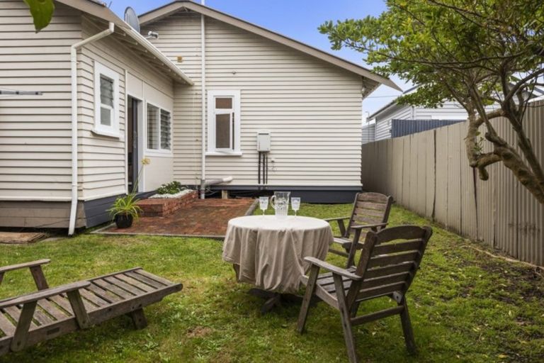 Photo of property in 18 Jessie Street, Petone, Lower Hutt, 5012