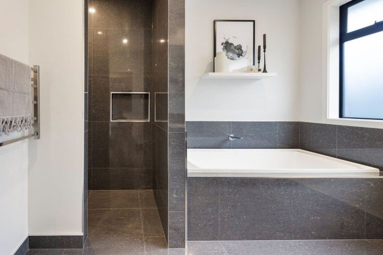 Photo of property in 32 Helen June Avenue, Flagstaff, Hamilton, 3210