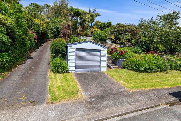 Photo of property in 29 Queens Road, Glen Avon, New Plymouth, 4312