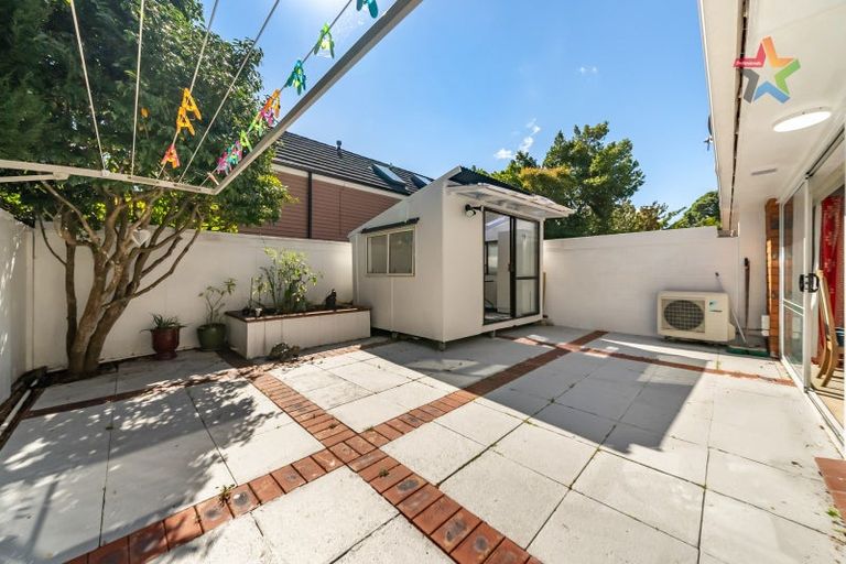 Photo of property in 8b Wai-iti Crescent, Woburn, Lower Hutt, 5010