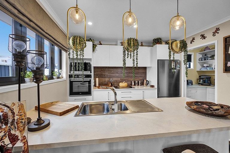 Photo of property in 50 County Drive, Hawera, 4610