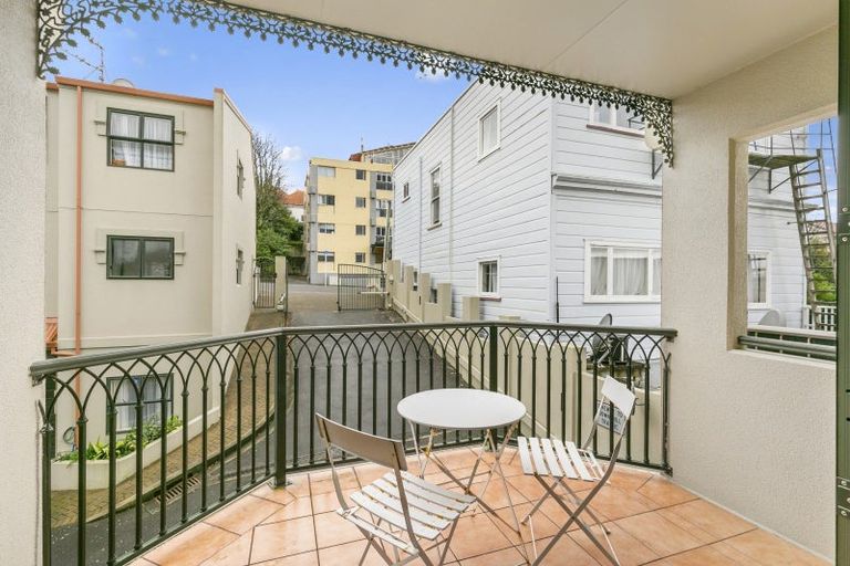 Photo of property in 83a Hill Street, Thorndon, Wellington, 6011