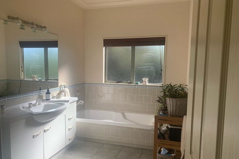 Photo of property in 279c Royal Road, Massey, Auckland, 0614