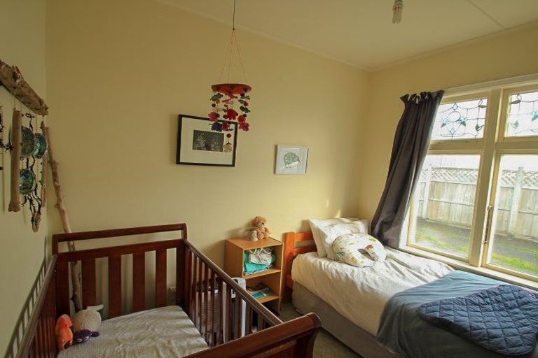 Photo of property in 2/31 Tahi Street, Miramar, Wellington, 6022