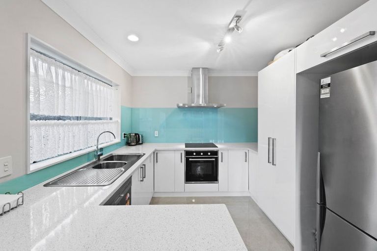 Photo of property in 60 Millen Avenue, Pakuranga, Auckland, 2010