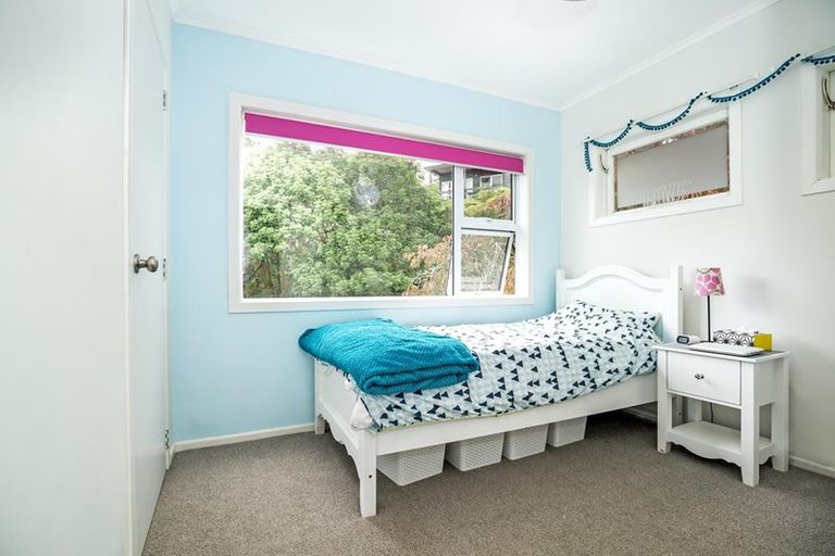 Photo of property in 90 Matipo Road, Mairangi Bay, Auckland, 0630