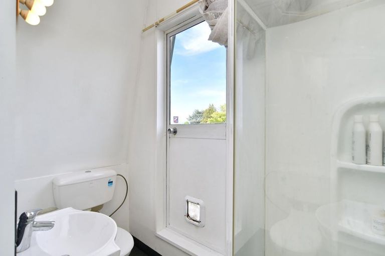 Photo of property in 214 Harewood Road, Bishopdale, Christchurch, 8053