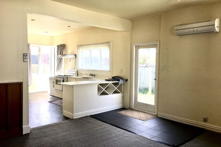 Photo of property in 2/64 Division Street, Riccarton, Christchurch, 8041