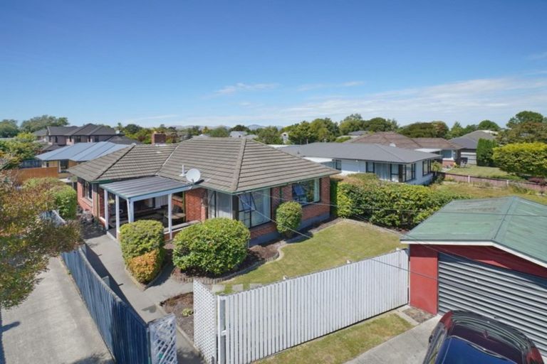 Photo of property in 1/39 Harris Crescent, Papanui, Christchurch, 8053