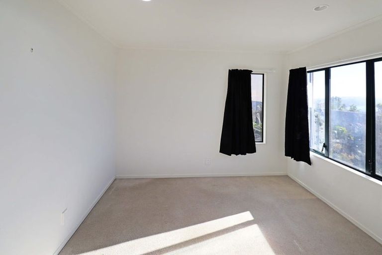 Photo of property in 83 Ashton Fitchett Drive, Brooklyn, Wellington, 6021