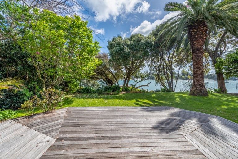 Photo of property in 12 Dayspring Way, Pakuranga, Auckland, 2010