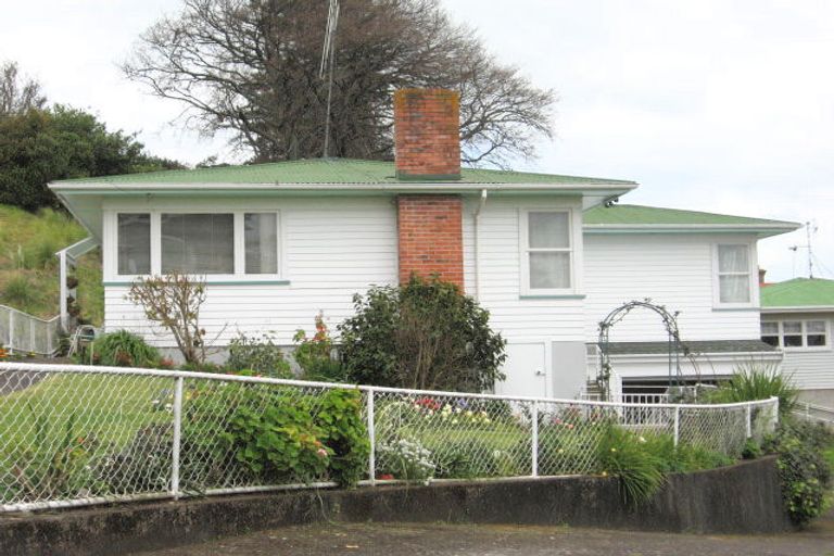 Photo of property in 104a Brunton Crescent, Thames, 3500