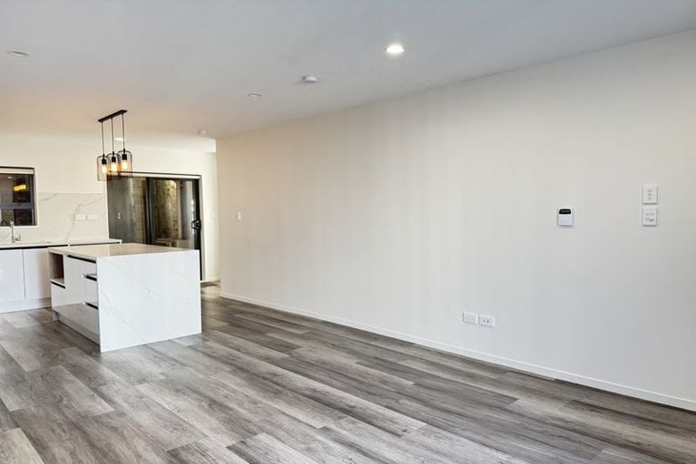 Photo of property in 3/156 Coxhead Road, Wattle Downs, Auckland, 2103