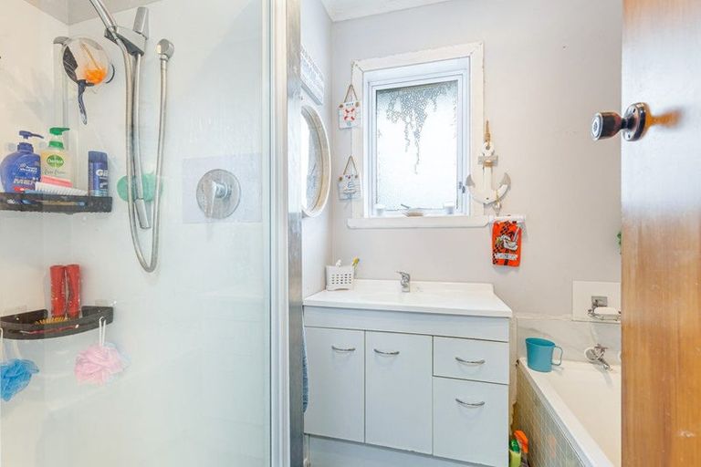 Photo of property in 65 Rosehill Drive, Rosehill, Papakura, 2113