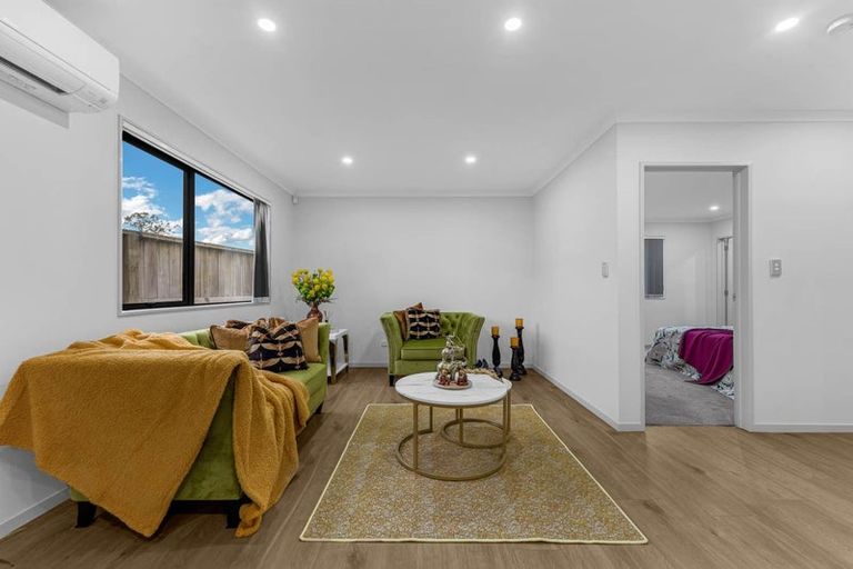 Photo of property in 95b Raglan Street, Mangere East, Auckland, 2024