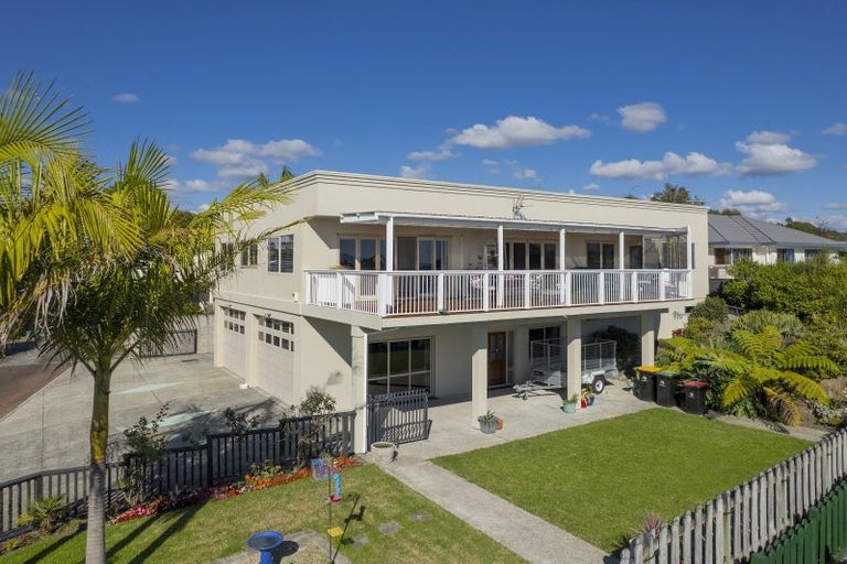 Photo of property in 20 Bayvista Close, Welcome Bay, Tauranga, 3112