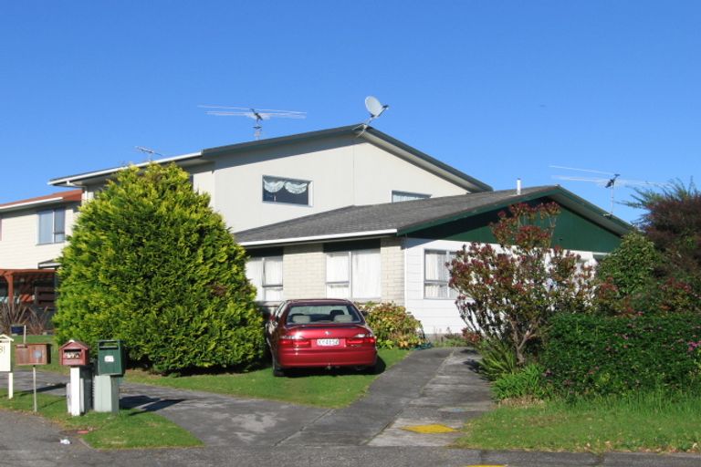 Photo of property in 27 Frimley Terrace, Waikanae Beach, Waikanae, 5036