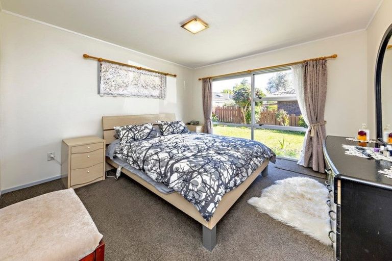 Photo of property in 2/8 Parera Place, Papatoetoe, Auckland, 2025