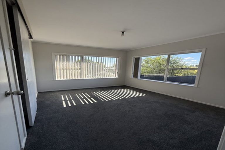 Photo of property in 6 Royal Road, Massey, Auckland, 0614