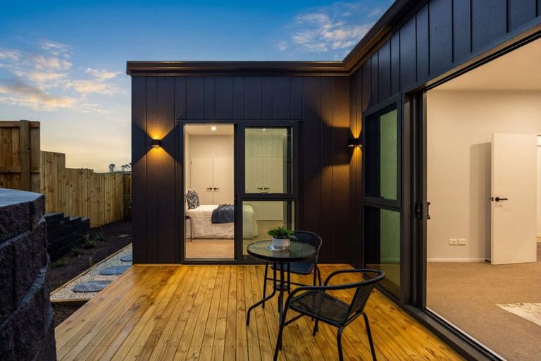 Photo of property in 82 Huanui Drive, Wainui, 0992