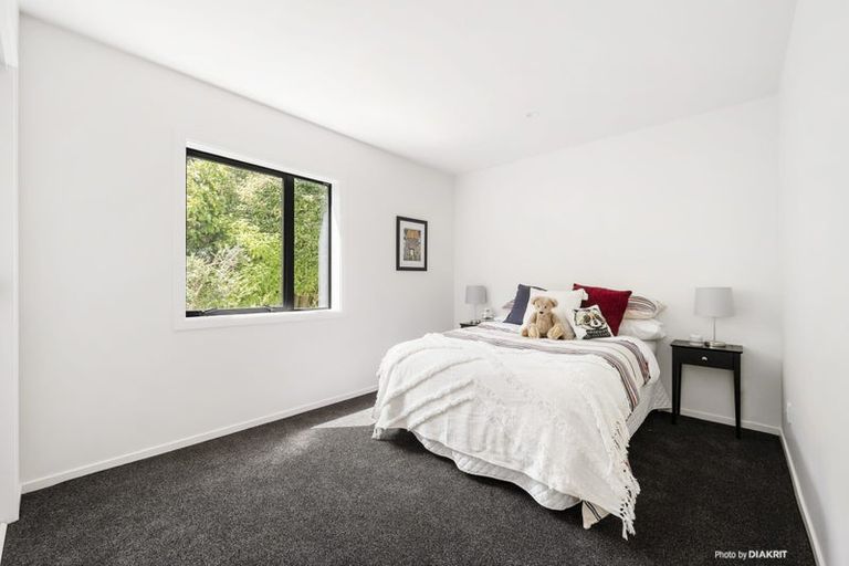 Photo of property in 28 Cathie Place, Karori, Wellington, 6012