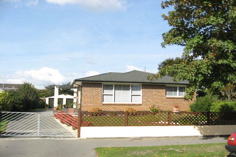 Photo of property in 26 Westmont Street, Ilam, Christchurch, 8041