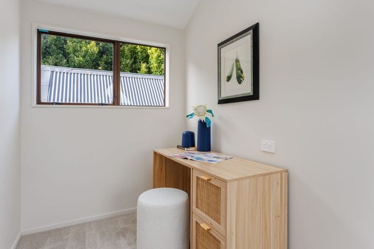 Photo of property in 1/12 Shanaway Rise, Hillcrest, Auckland, 0627