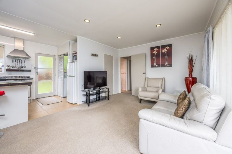 Photo of property in 2/10 Raewyn Place, Pakuranga, Auckland, 2010