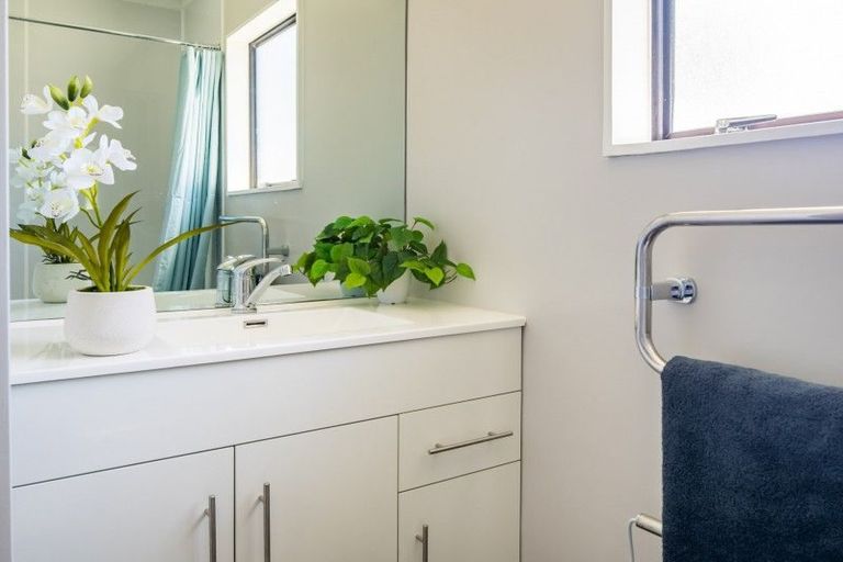 Photo of property in 77 Conclusion Street, Ascot Park, Porirua, 5024