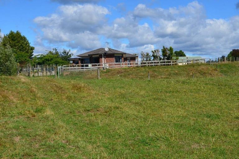 Photo of property in 33 Belk Road South, Omanawa, 3173